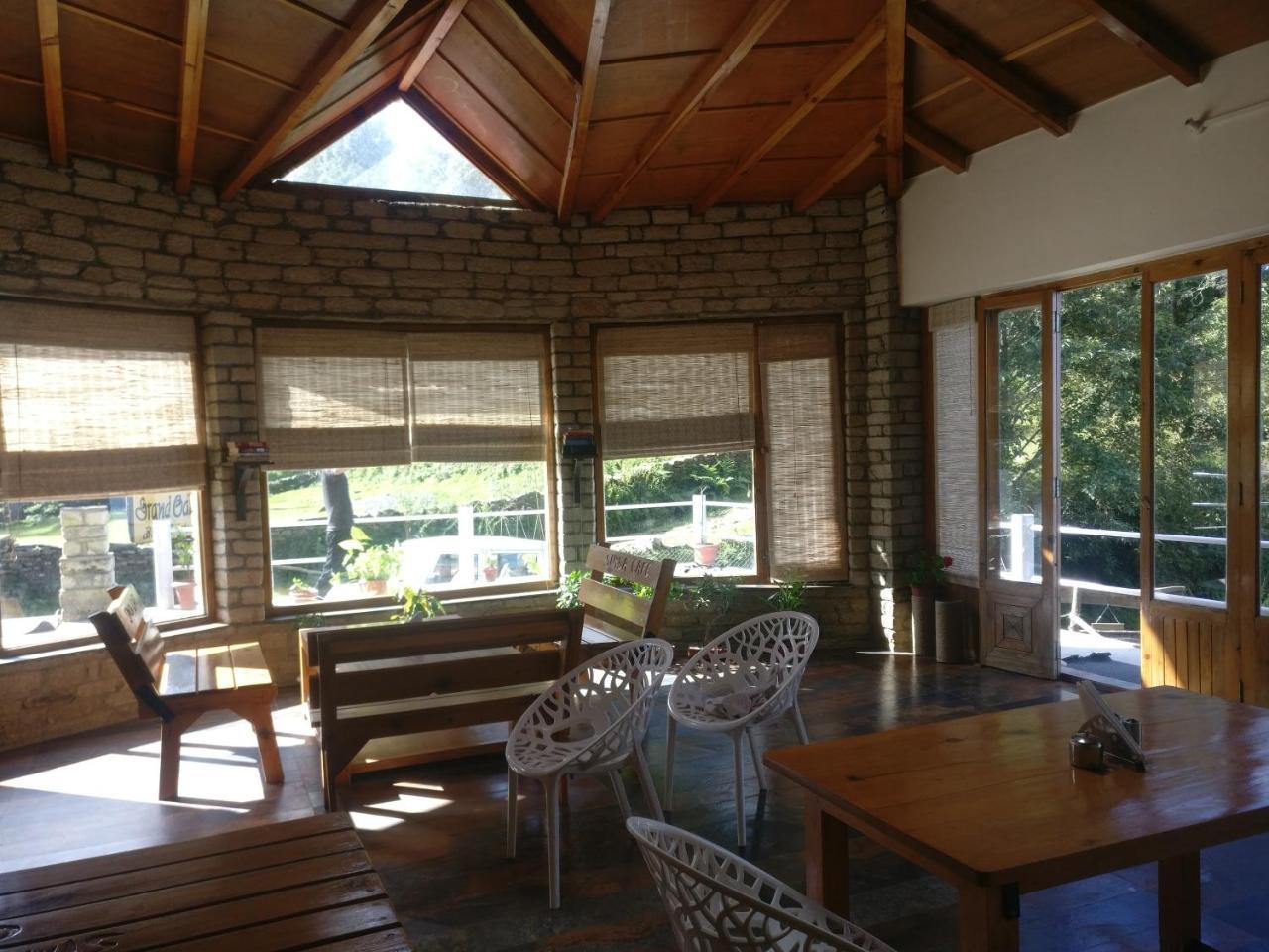 Simba Cafe & Lodge Binsar Eksteriør bilde